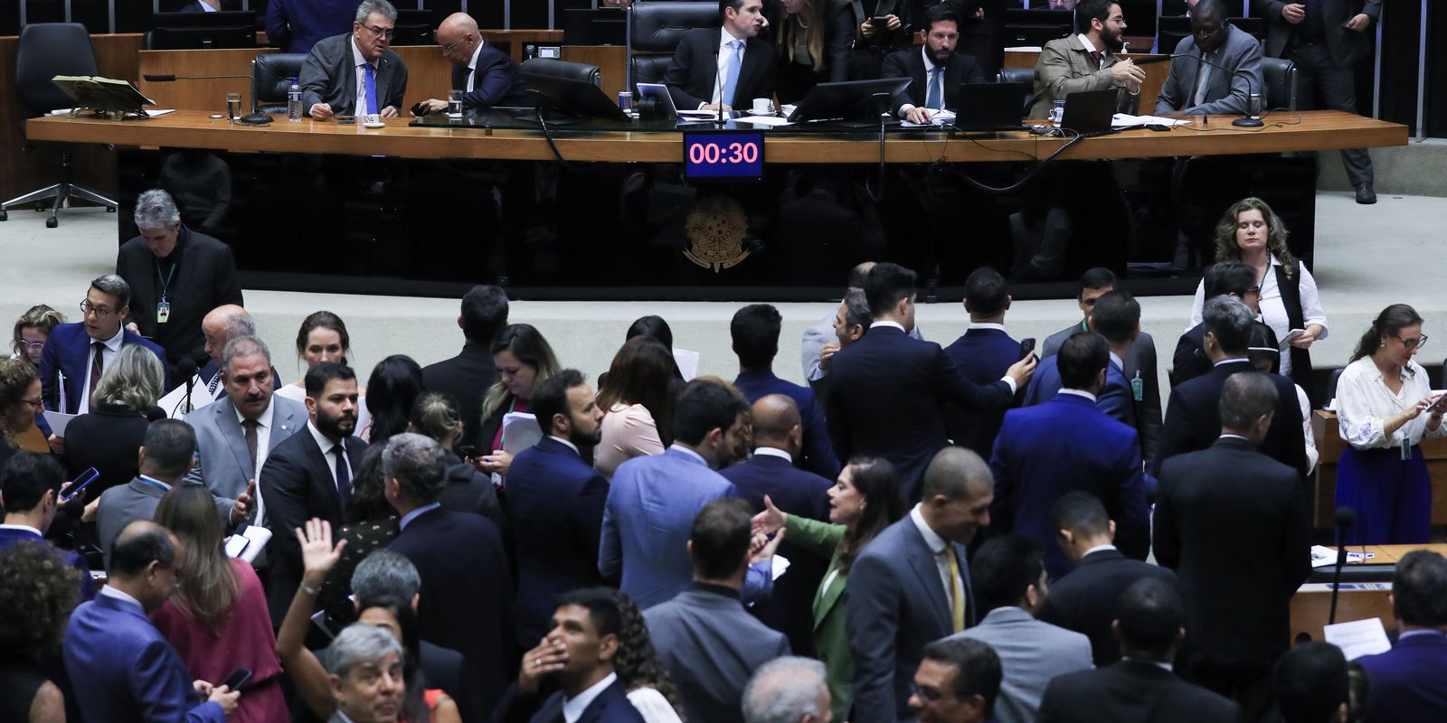 camara-aprova-urgencia-para-suspender-decreto-do-iof