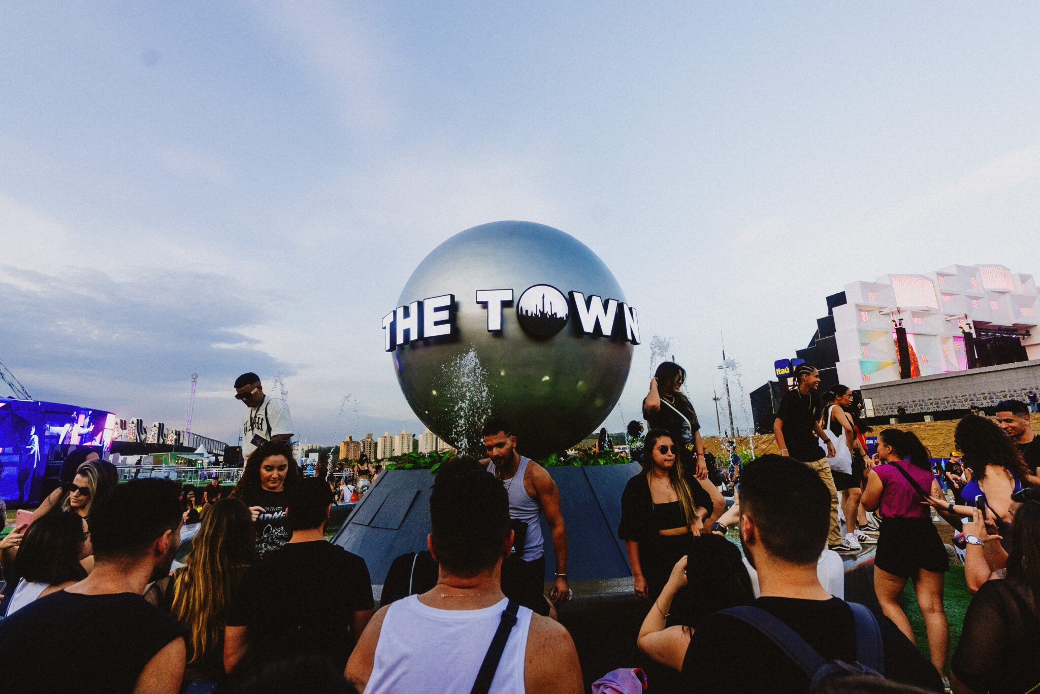 the-town-2025:-como-chegar-e-baixar-ingressos,-e-tudo-o-que-voce-precisa-saber-para-ir-ao-festival