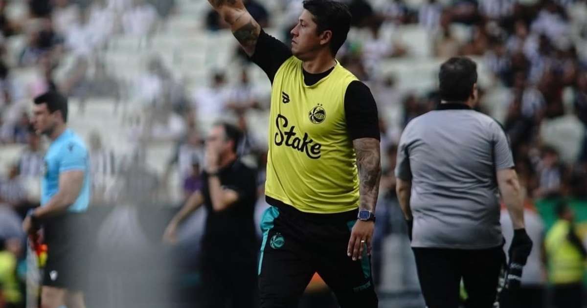 carpini-cobra-os-jogadores-apos-goleada:-“os-atletas-precisam-assumir-a-responsabilidade”