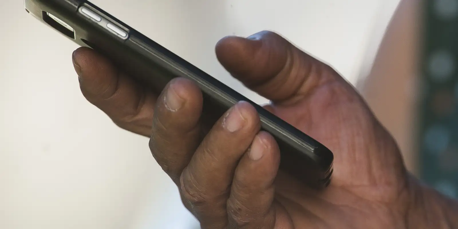 policia-de-sp-faz-operacao-contra-receptacao-de-celulares-roubados