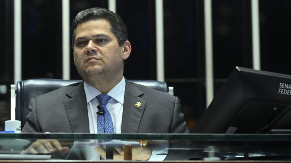 na-birra-de-alcolumbre-com-lula,-as-contas-publicas-saem-derrotadas