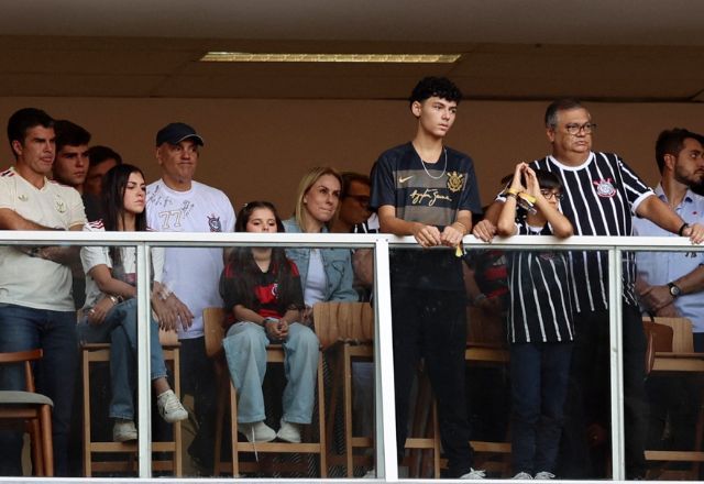 moraes-e-dino-assistem-supercopa-do-brasil-em-camarote-do-mane-garrincha