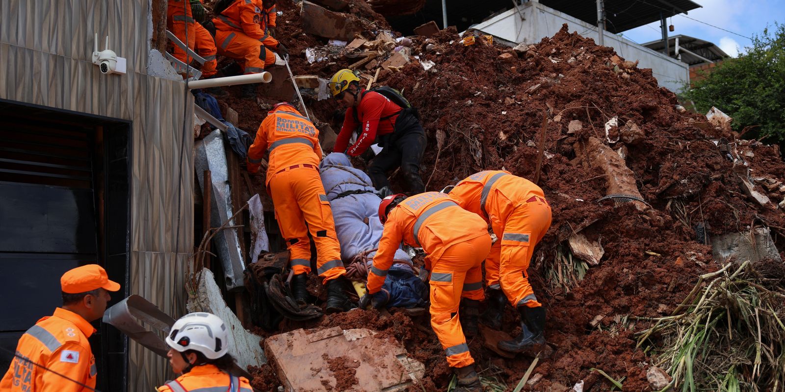 chuvas-em-mg-ja-deixaram-47-mortos-e-20-desaparecidos
