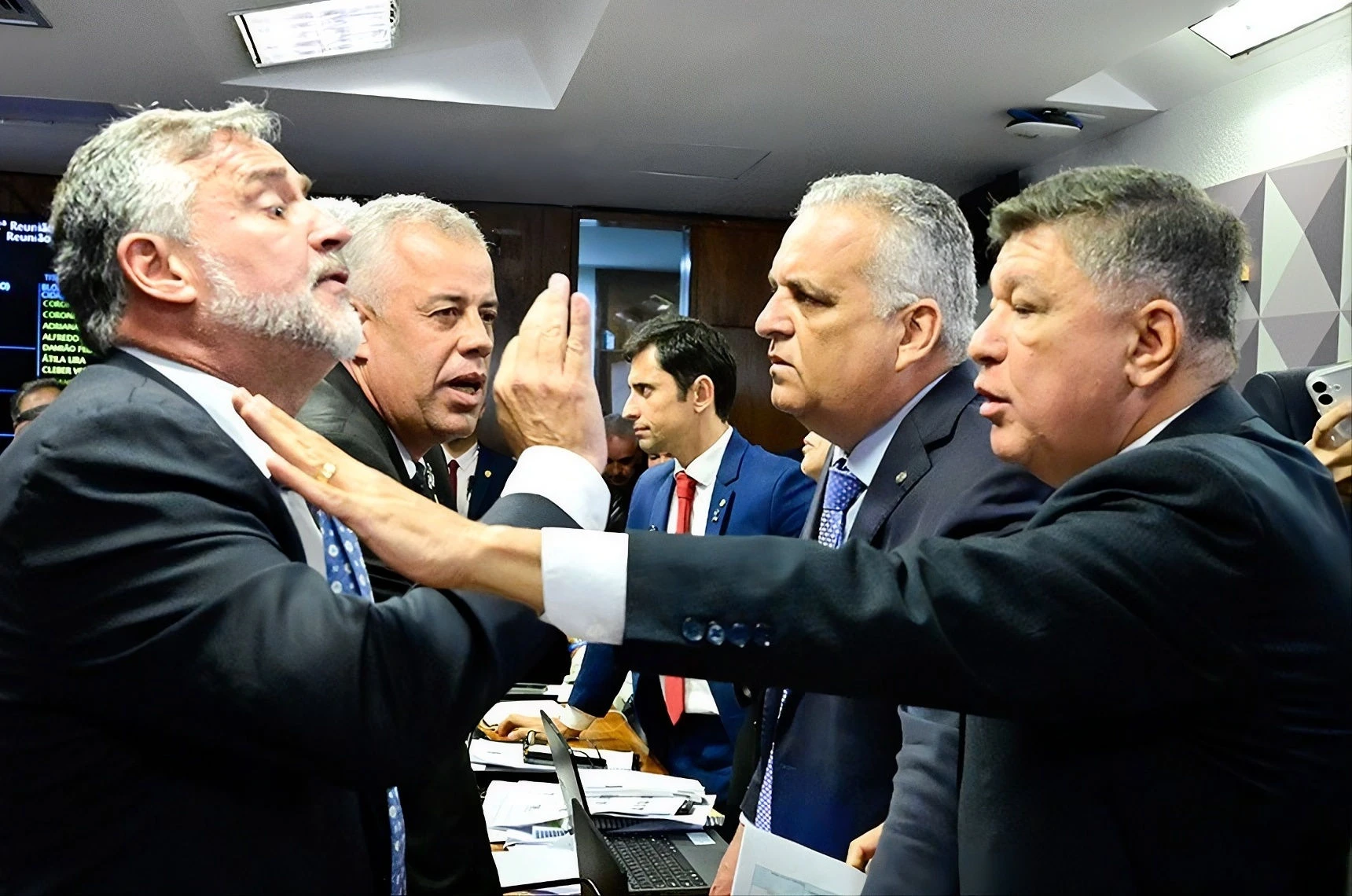 cpi-aprova-quebra-do-sigilo-de-fabio-lula