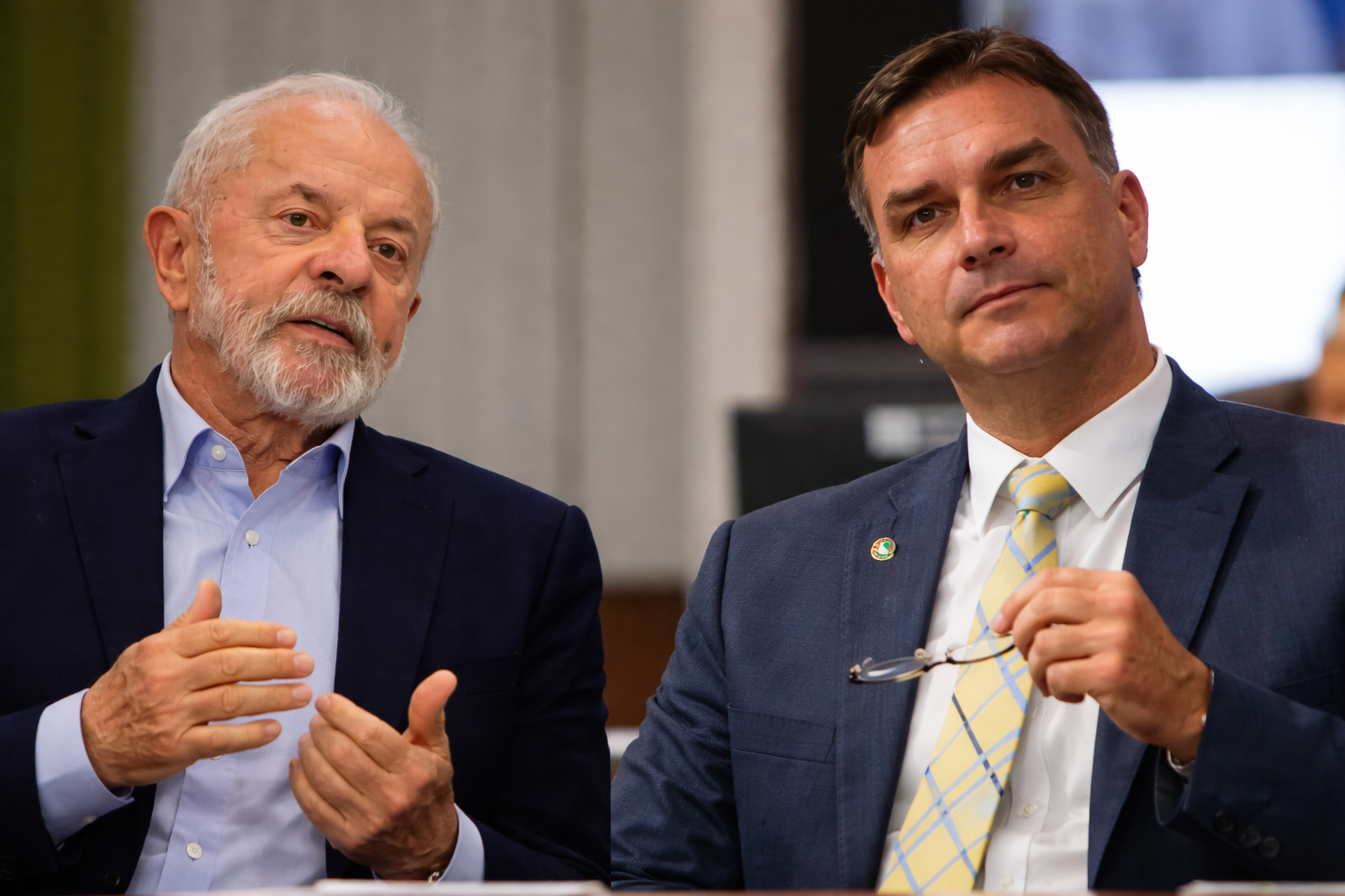 pesquisa-datafolha-aponta-lula-com-46%-e-flavio-bolsonaro-com-43%-em-simulacao-de-2o-turno