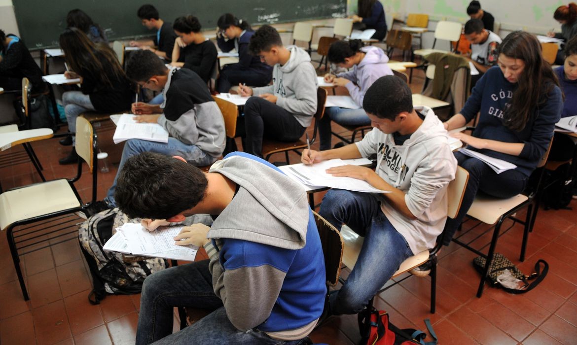 novo-plano-nacional-de-educacao-e-sancionado-com-19-objetivos;-saiba-quais-sao
