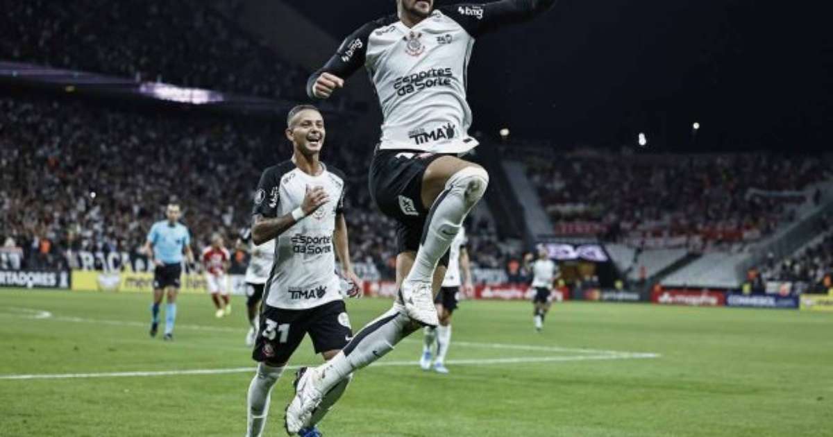 gustavo-henrique-celebra-100%-do-corinthians-e-explica-gol-inusitado:-“fui-feliz”
