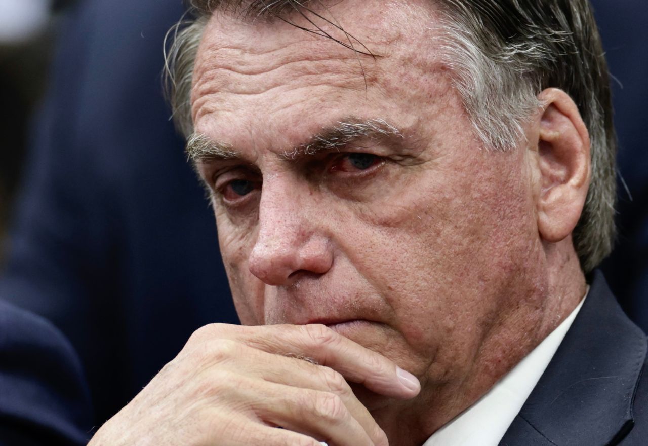 defesa-de-bolsonaro-pede-ao-stf-autorizacao-para-cirurgia-no-ombro