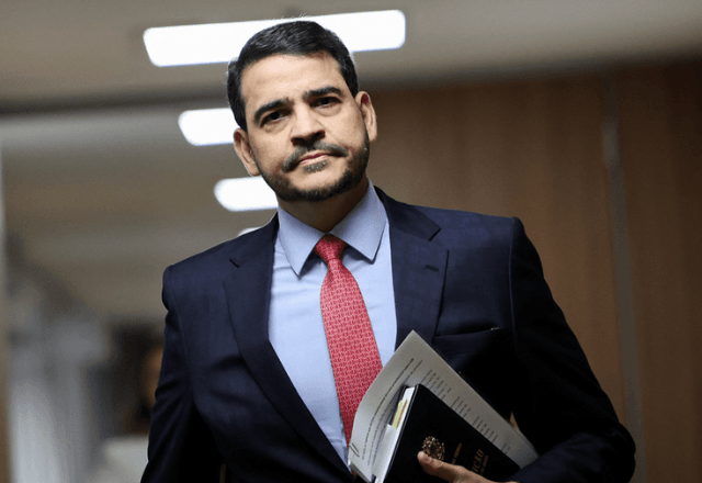 messias-cita-mensagem-biblica-que-fala-em-“dez-mil-inimigos”-apos-derrota-no-senado