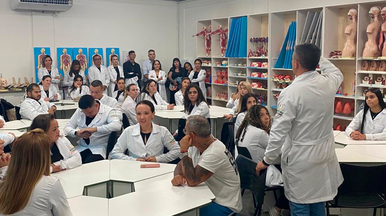 medicos-terao-de-atingir-nota-minima-em-exame-nacional-para-obter-registro-profissional