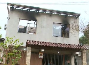 incendio-em-casa-no-rio-grande-do-sul-alerta-sobre-carregamento-de-celular