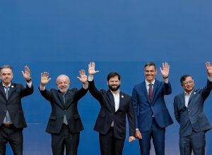 lula-e-outros-lideres-convocam-instituicoes-em-defesa-da-democracia