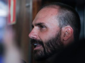 apos-indiciamento,-eduardo-bolsonaro-critica-atuacao-da-pf