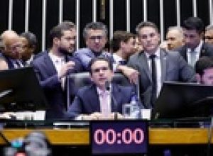bolsonaristas-no-congresso-se-vingam-apos-aceno-de-motta-a-lula