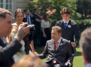 de-cadeira-de-rodas,-faustao-leva-filha-ao-altar-em-casamento-neste-sabado
