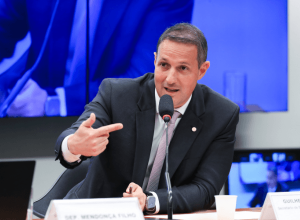 pec-da-seguranca-publica-gera-debate-sobre-autonomia-dos-estados;-derrite-critica-proposta