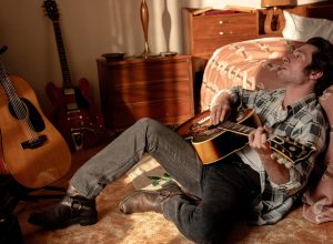 ‘springsteen:-salve-me-do-desconhecido’-e-retrato-soturno-da-depressao-de-um-idolo;-g1-ja-viu