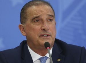 problemas-com-descontos-eram-recorrentes,-diz-ministro-de-bolsonaro