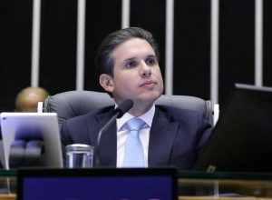 sbt-noticias:-camara-aprova-proposta-para-reduzir-pena-de-condenados-por-tentativa-de-golpe