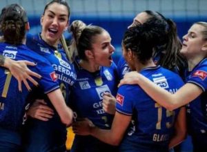 com-uma-virada-incrivel-no-primeiro-set,-minas-vence-o-brasilia-e-segue-a-caca-do-lider