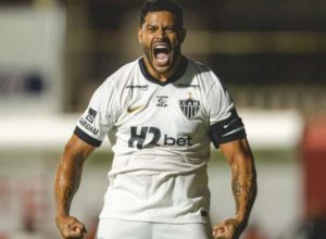 hulk-vibra-com-primeiro-hat-trick-pelo-atletico-e-diz-que-pediu-desculpas-a-sampaoli