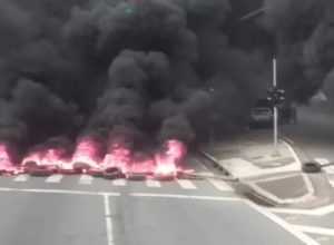 protesto-contra-reintegracao-de-posse-bloqueia-a-avenida-salim-farah-maluf-na-zona-leste