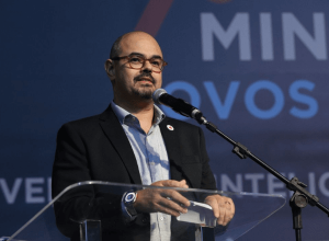 mateus-simoes-articula-uniao-da-direita-em-mg-e-reconhece-forca-de-lula-no-estado