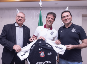 corinthians-anuncia-fernando-diniz-como-novo-tecnico-apos-demissao-de-dorival-junior