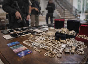 grupo-ligado-a-ladrao-de-casas-em-sp-e-preso-em-operacao-policial