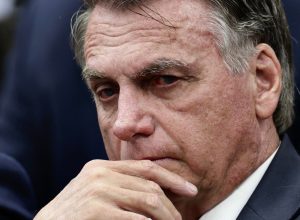 defesa-de-bolsonaro-pede-ao-stf-autorizacao-para-cirurgia-no-ombro