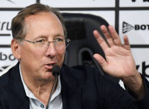 john-textor-e-afastado-do-comando-da-saf-do-botafogo