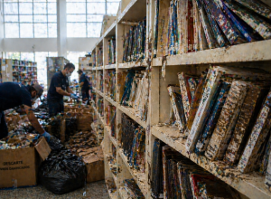 prefeitura-de-osasco-descarta-livros-de-biblioteca-publica-e-acao-gera-repercussao