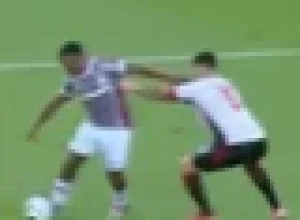 comite-da-cbf-nao-ve-penalti-de-halter-em-arias-em-fluminense-x-vitoria