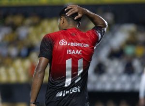 vacilos-custam-caro-e-athletico-corre-risco-na-serie-b